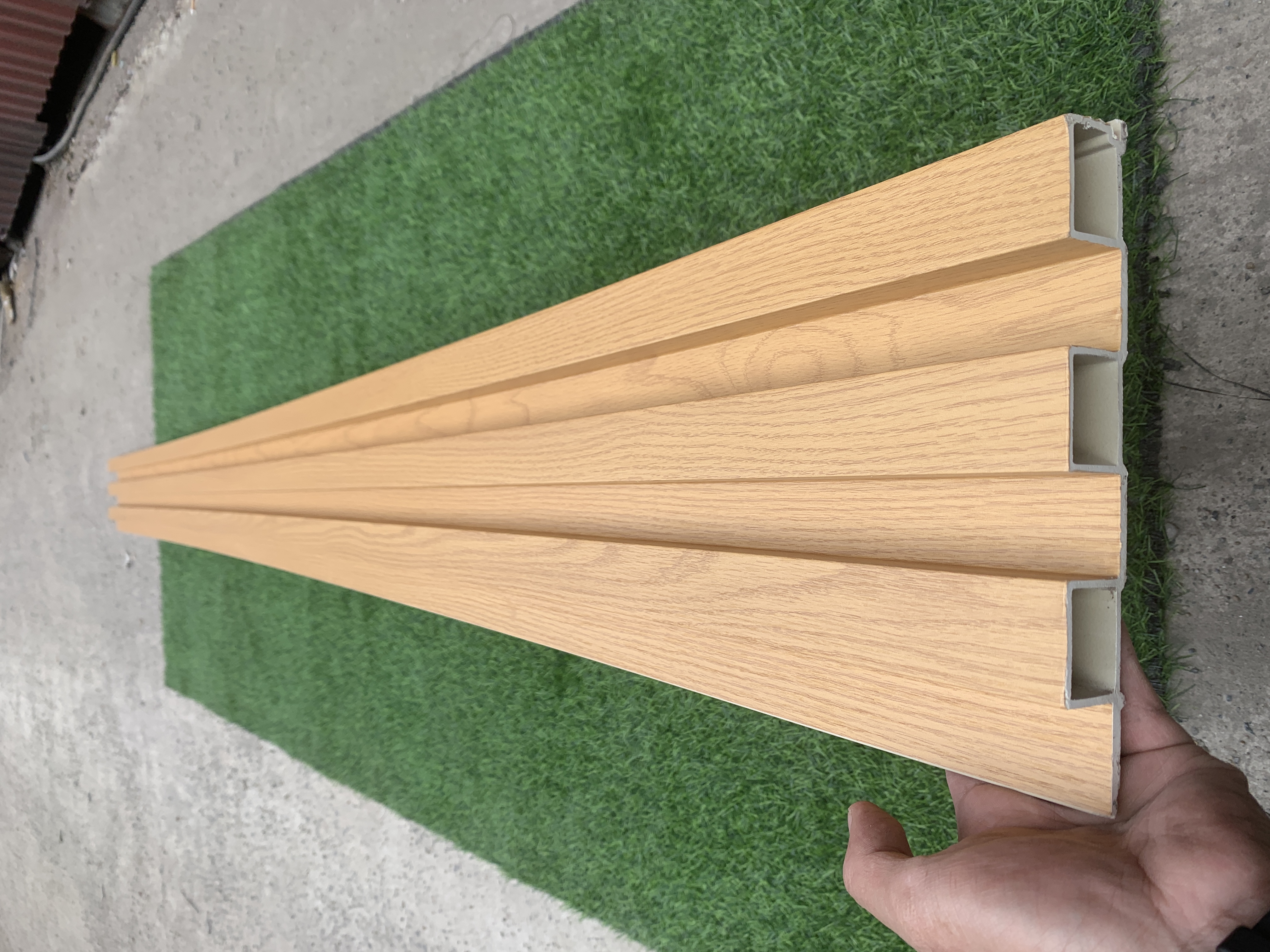 Tấm ốp pvc lam 3 sóng cao 28mm IBTwall